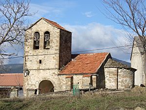 Latas - Iglesia de San Martín - Vista.jpg