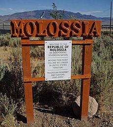 Molossia - Border with United States