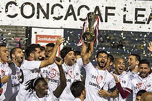 Saprissa festeja 3