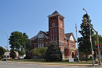 Wright County Courthouse.JPG