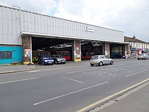 Bus Garage - geograph.org.uk - 6152738