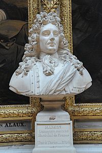 Bust in Château de Versailles (2)