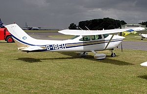 Cessna.182.g-iseh.arp.750pix