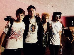 Klaxons2