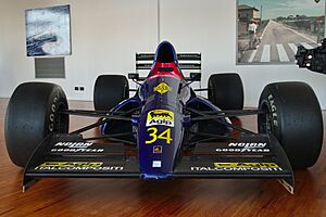 Lambo 291 V12 (22527014528).jpg