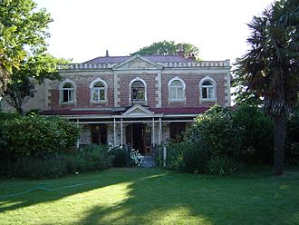 Linwood House, 2003.jpg