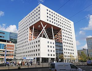 O2 Lab Building (3)