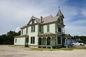 Stephenville August 2017 38 (Oxford House)