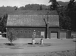 Tiller Ranger Station Barn, 1985
