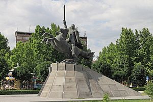 2014 Erywań, Pomnik generała Andranika Ozaniana