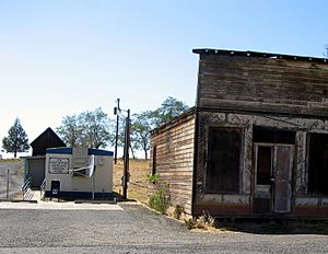 Post office and abandoned building in Antelope