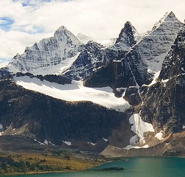 Bennington Peak, Parapet Peak, Paragon Peak.jpg