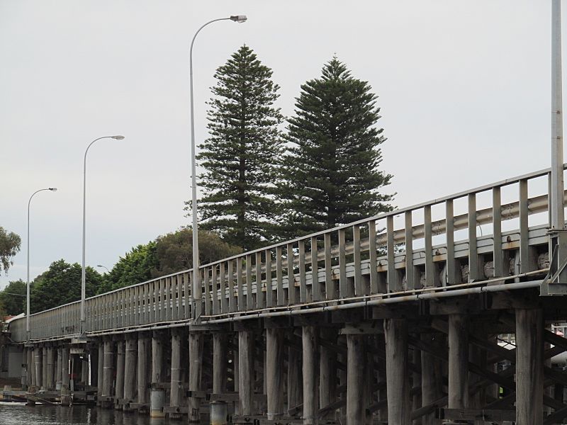 Garratt Road Bridge 2 along length