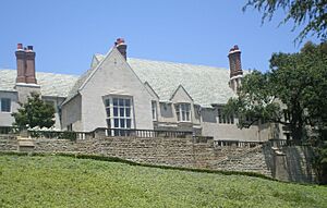 Greystone Mansion (cropped)