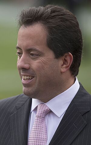 Kenny Albert 2015 (cropped).jpg
