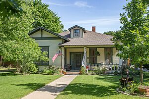 Lipscomb-Doggett House Denton (1 of 1)