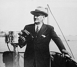 Marcelo Alvear en un barco