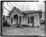 NORTH FRONT, SHOWING ARCUATED ENTRANCE PORCH - Hugh C. Leckey House, State Highway 20 and County Road 48, Leighton, Colbert County, AL HABS ALA,17-LEIT,1-1