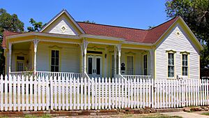 OT Brown Home San Marcos Texas 2023