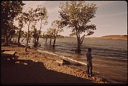 OVERFLOWING LAHONTAN RESERVOIR. LAHONTAN WAS BUILT TO STORE TRUCKEE RIVER WATERS. TOO MUCH WATER HAS BEEN DIVERTED... - NARA - 553082.jpg