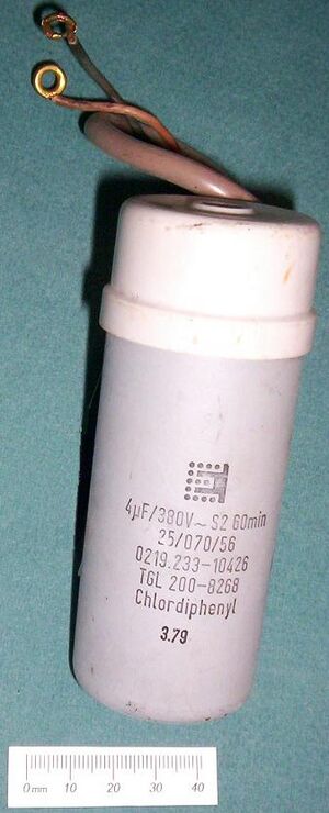 PCB-haltiger Kondensator