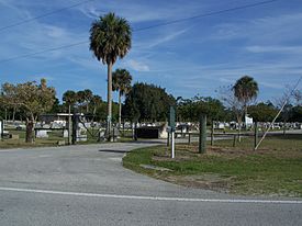 Port Mayaca FL cemetery01