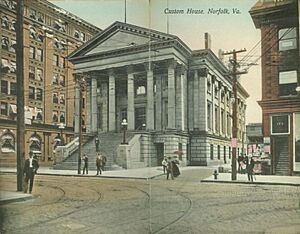 PostcardNorfolkVACustomHouseCirca1900