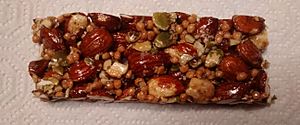 STRONG & KIND Hickory smoked almond protein bar