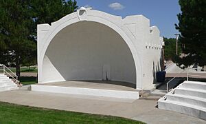 Sawhill Memorial Park (St. Francis, KS) bandshell 2