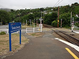 Simla Crescent railway station 02