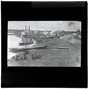 Smith's Landing, at the head of the Slave River rapids (S2004-976 LS)