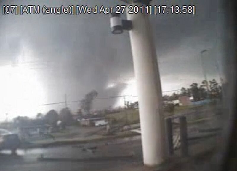 Tuscaloosa tornado CCTV