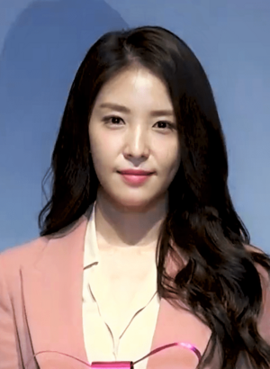 180417 보아 03 (cropped) 02.png