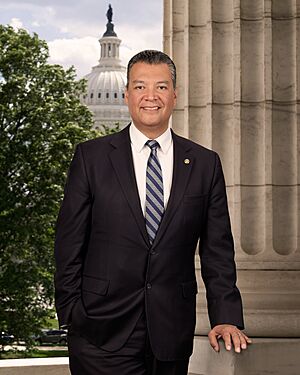 Alex Padilla 117th Congress portrait (2)