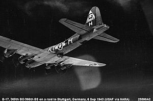 B-17g-305th-42-30647-chev