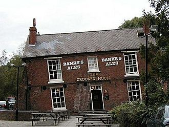 Crooked house dudley.jpg