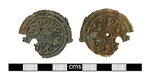 Early-medieval Brooch, Applied disc brooch (FindID 734477)