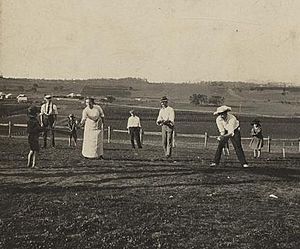Game of rounders on Christmas Day at Baroona, Glamorgan Vale, 1913