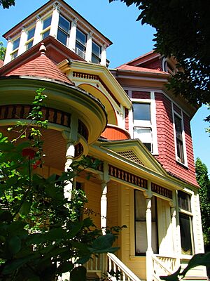 Hawthorne House - Portland Oregon