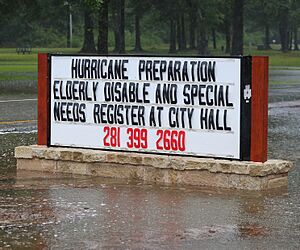 Hurricane Harvey Flooding - 8-26-17 to ? (36678388292) (cropped)