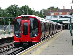 LUL-S-Stock-arrives-Croxley
