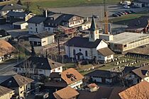 Linden 03 Linden (BE) – Ortskern mit Kirche