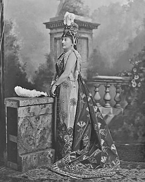 Louise Frederica Augusta Cavendish (née von Alten), Duchess of Devonshire (formerly Duchess of Manchester) as Zenobia, Queen of Palmyra