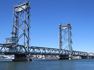 Memorial Bridge (Portsmouth, New Hampshire) April 2016.JPG
