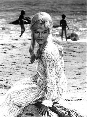 Nancy Sinatra 1967.JPG