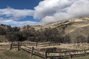 Scene, including a barracks building, from California's Fort Tejon State Park in Grapevine Canyon on the main route between California's central valley and Southern California LCCN2013631331