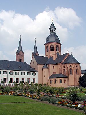 Seligenstadt 2002 -Kloster Seligenstadt- Basilika St. Marcellinus und Petrus by-RaBoe 06