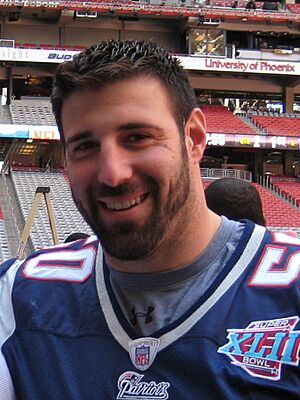 Super Bowl 2008 - XLII with Mike Vrabel (cropped)