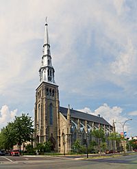 Église Saint-Pierre-Apôtre, Montreal in 2017.jpg