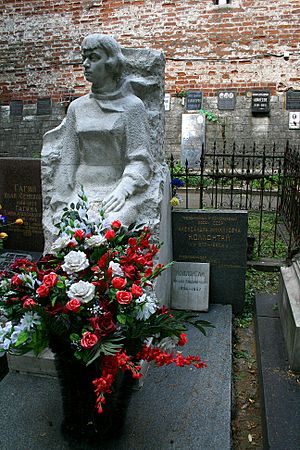 Могила Александры Коллонтай на Новодевичьем кладбище